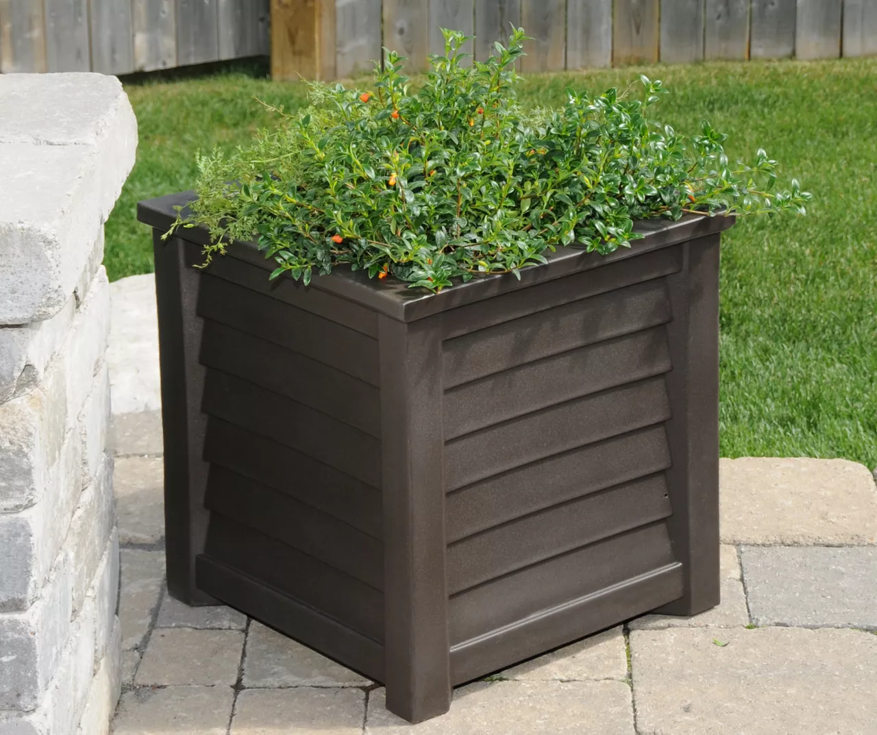 Mayne Inc. Lakeland 20" Square Planter 4 Mayne Inc. Lakeland 20" Square Planter - Image 2