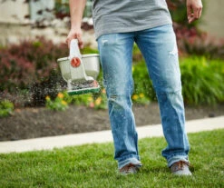 Wizz Spreader -Garden Furniture Store 810543488 3