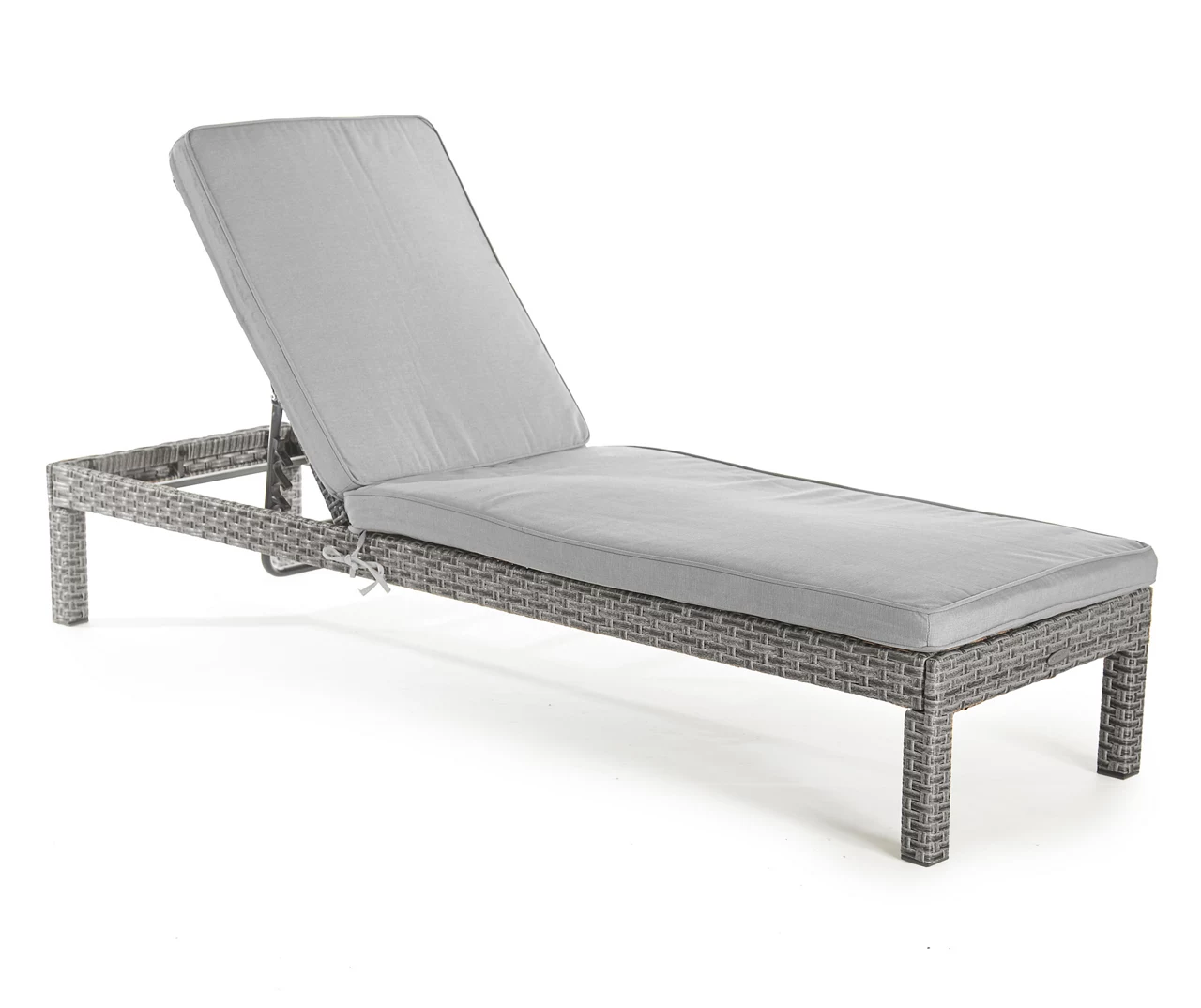 Broyhill Eagle Brooke All-Weather Wicker Cushioned Chaise Lounger 4 Broyhill Eagle Brooke All-Weather Wicker Cushioned Chaise Lounger - Image 2