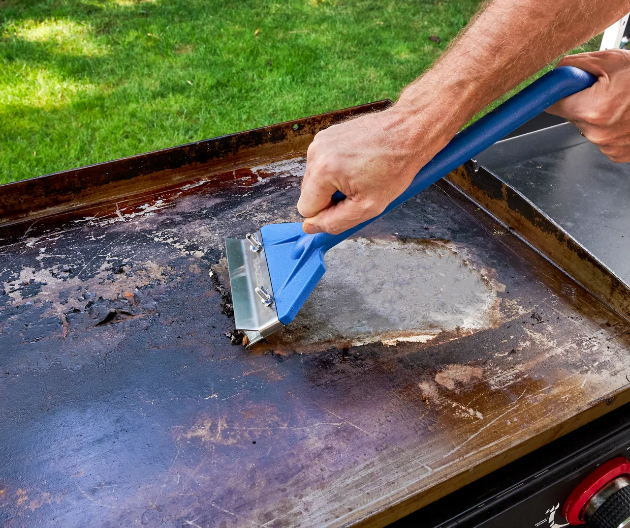 RAZOR Commercial-Grade Griddle Scraper 3 RAZOR Commercial-Grade Griddle Scraper